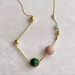 54cm long, made with natural stones18kt gold plated brass, nickel and lead free.